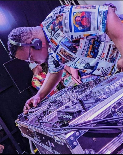 Customize a Newspaper Jacket or a Newspaper Shirt Tribe Afrique