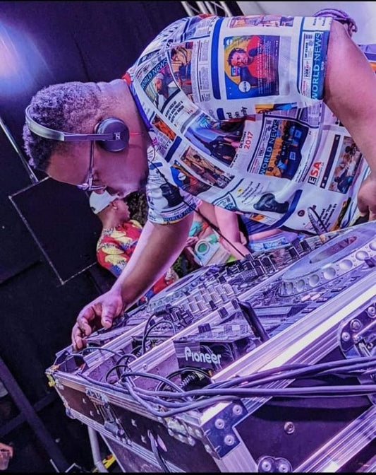 Customize a Newspaper Jacket or a Newspaper Shirt Tribe Afrique