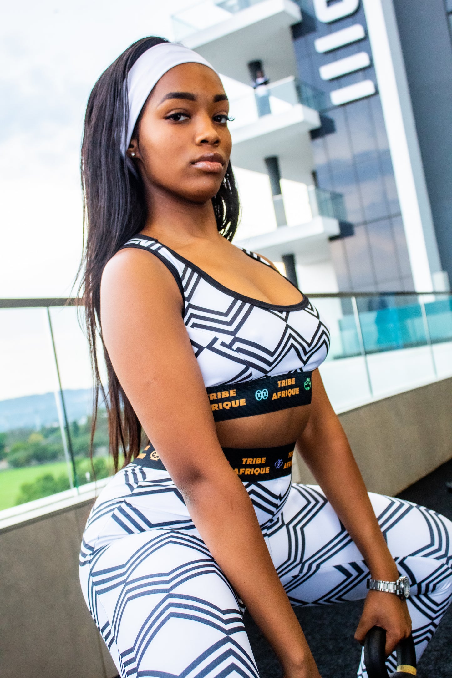 White Xhosa sports Bra Tribe Afrique