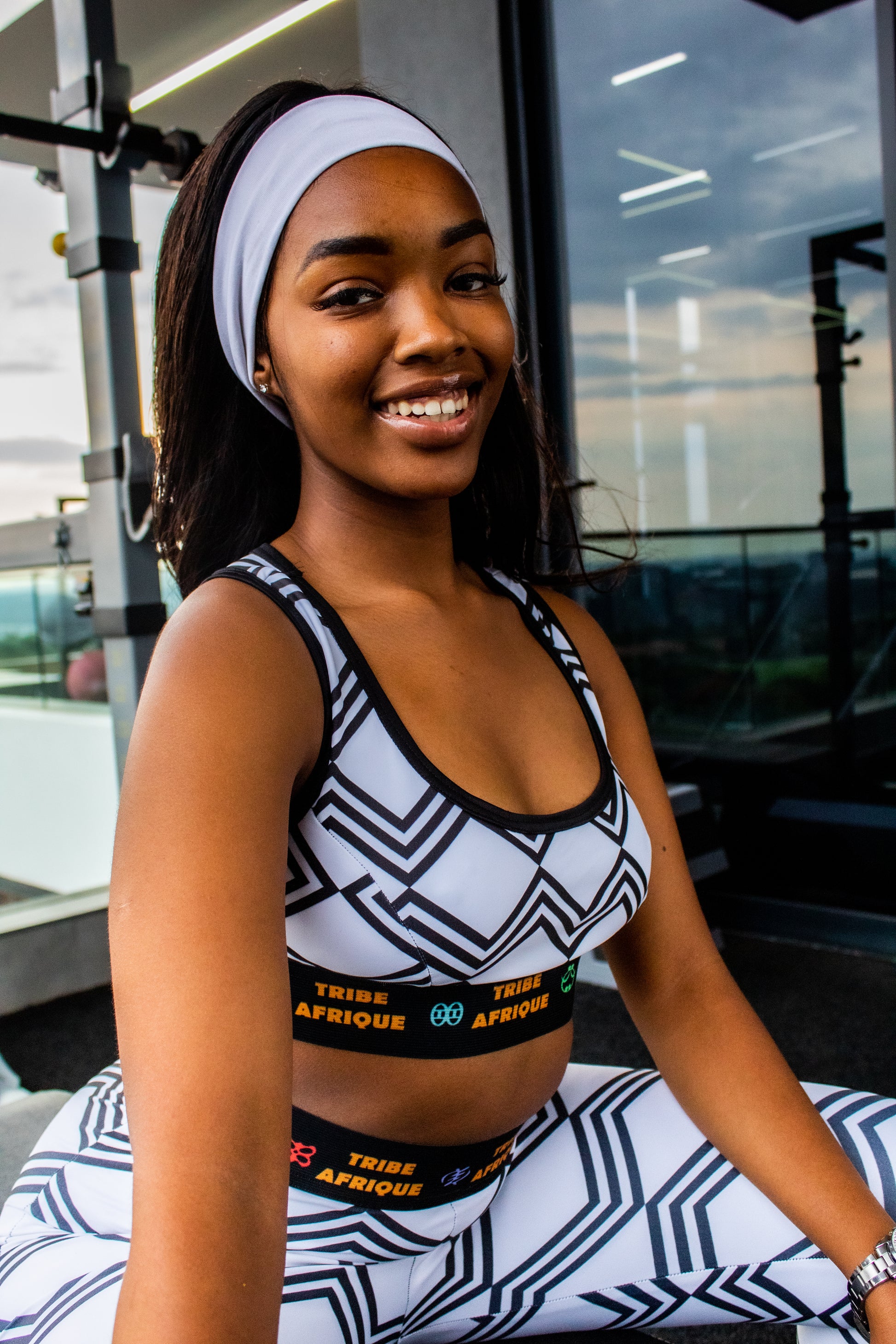 White Xhosa sports Bra Tribe Afrique